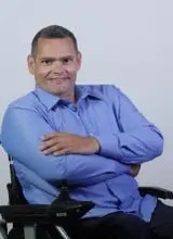 Foto oficial de Tiago Cadeirante (TSE)