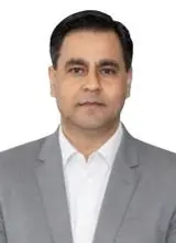 Foto oficial de Tomio Yano (TSE)